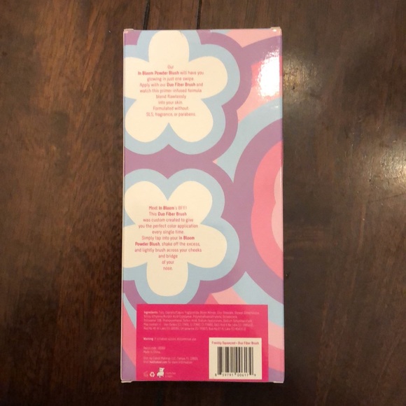 Blush and brush set - Picture 2 of 2